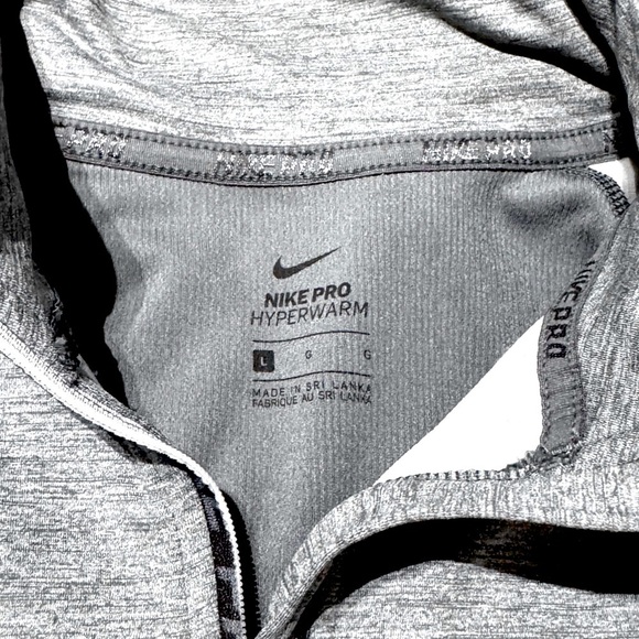 🔥 Stylish Innovative Nike Pro Hyper Warm Half Zip Women’s Training Top - Picture 4 of 16